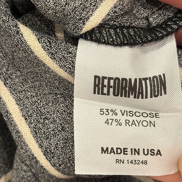 Reformation Pants Size 2P - Picture 3 of 12